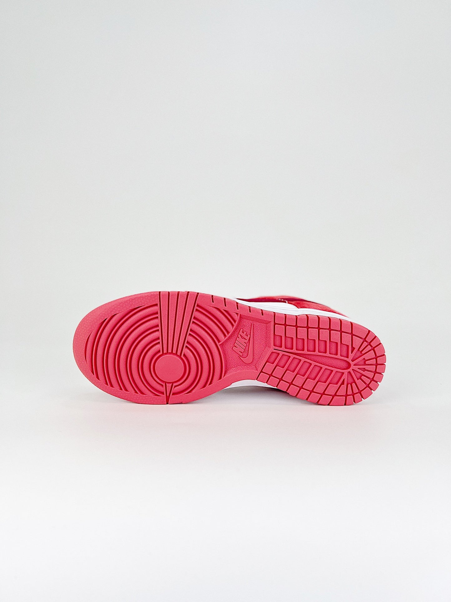 Nike Dunk Low Valentine's Day