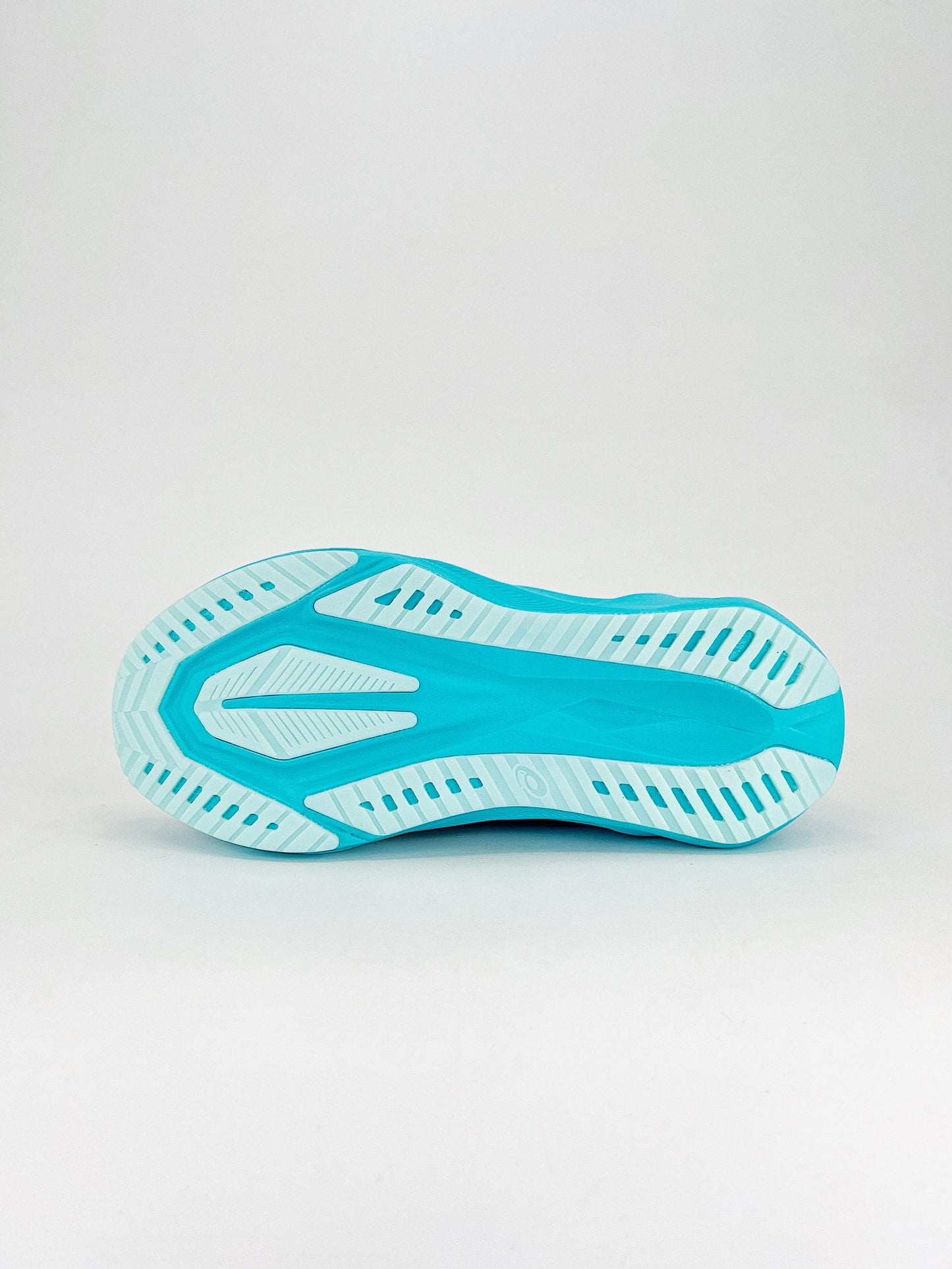 Tênis Asics Novablast 5