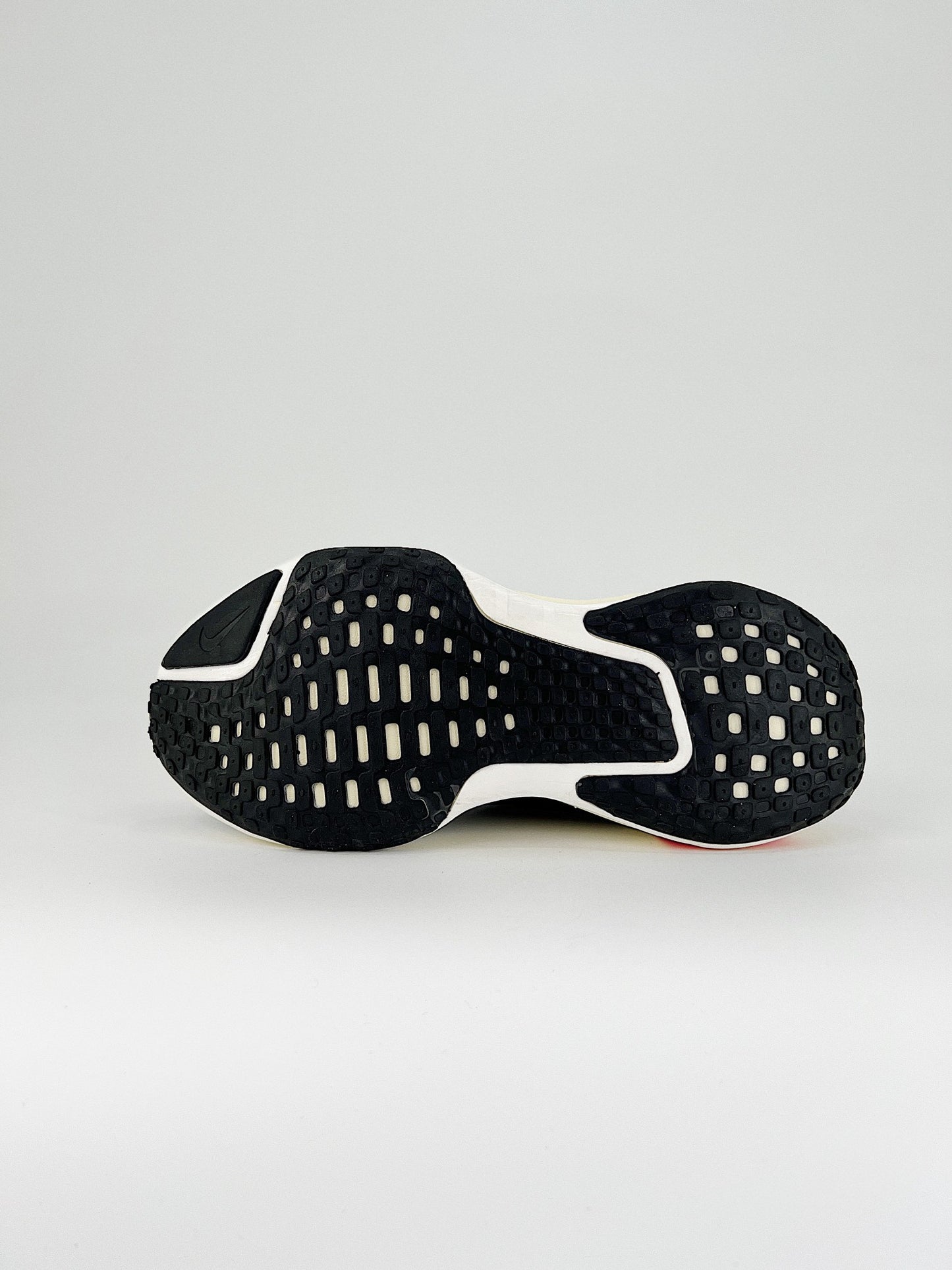 Tênis Nike Invincible 3