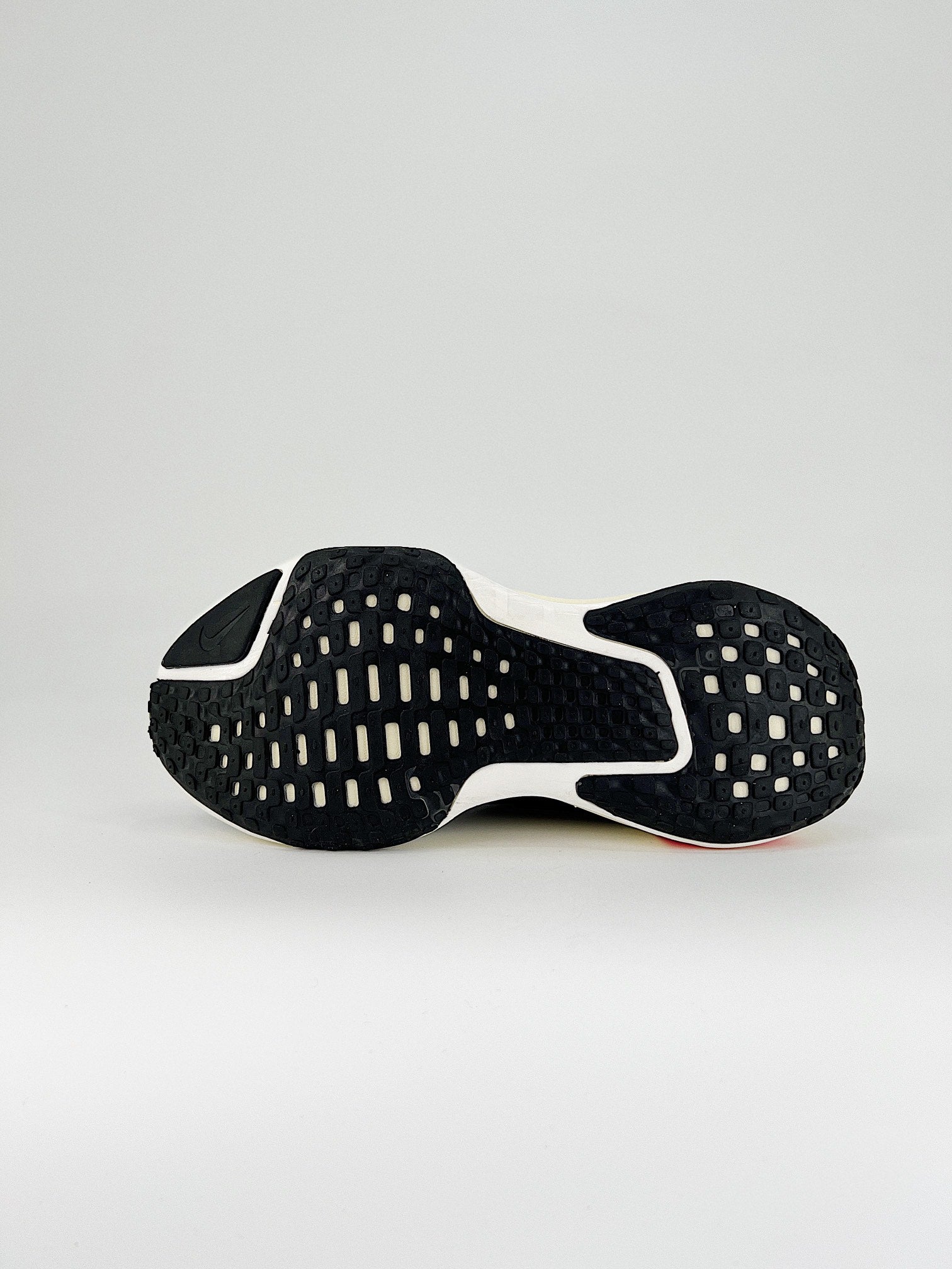 Tênis Nike Invincible 3