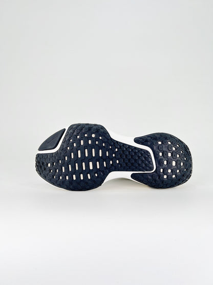 Tênis Nike Invincible 3