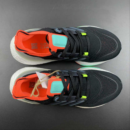 Tênis Adidas UltraBoost 22