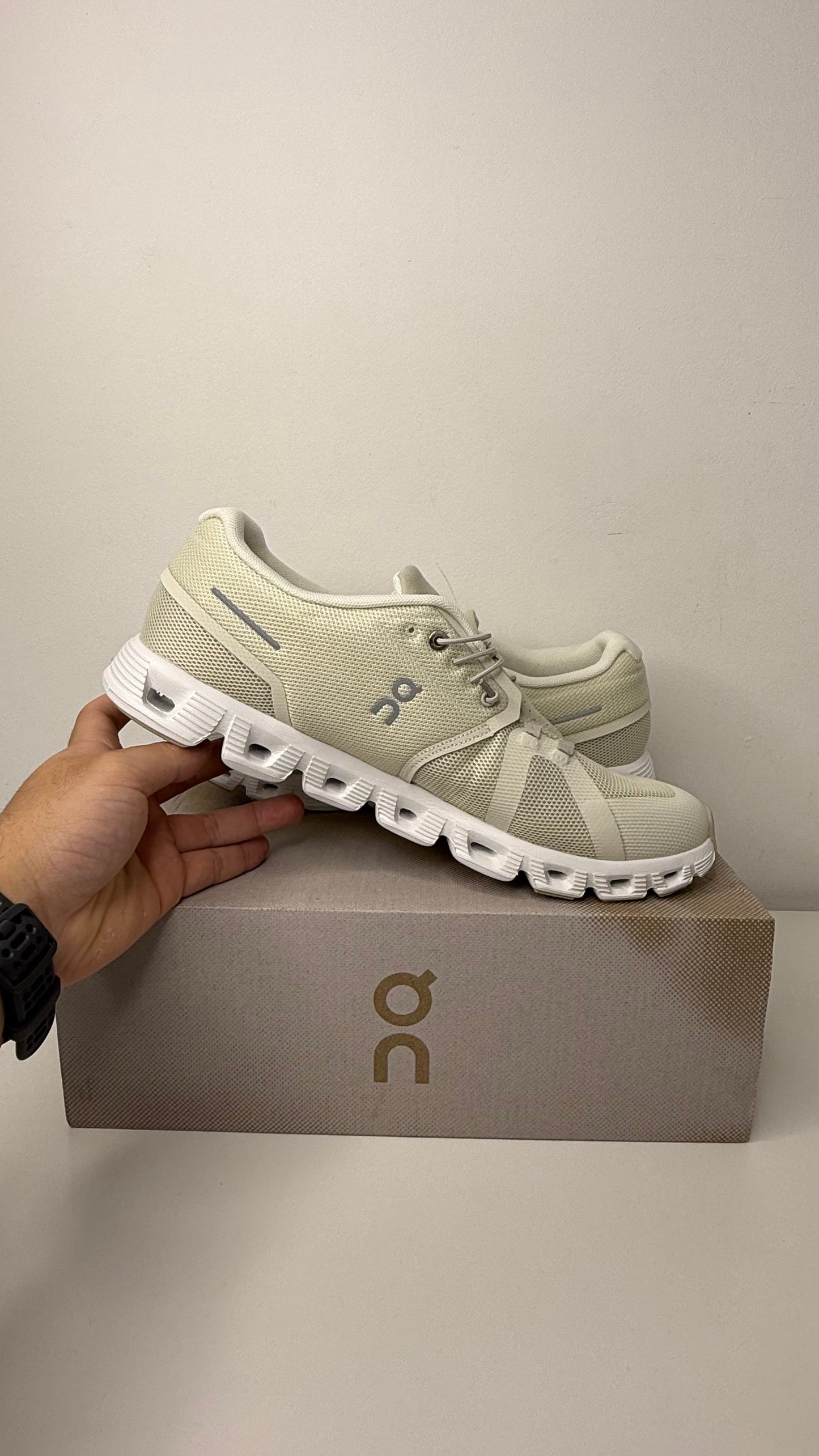 Tênis On Running Cloud 5 - PRONTA ENTREGA