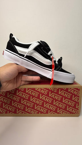 Vans Knu Skool Black White - PRONTA ENTREGA