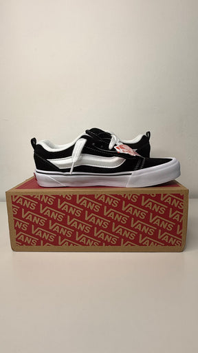 Vans Knu Skool Black White - PRONTA ENTREGA