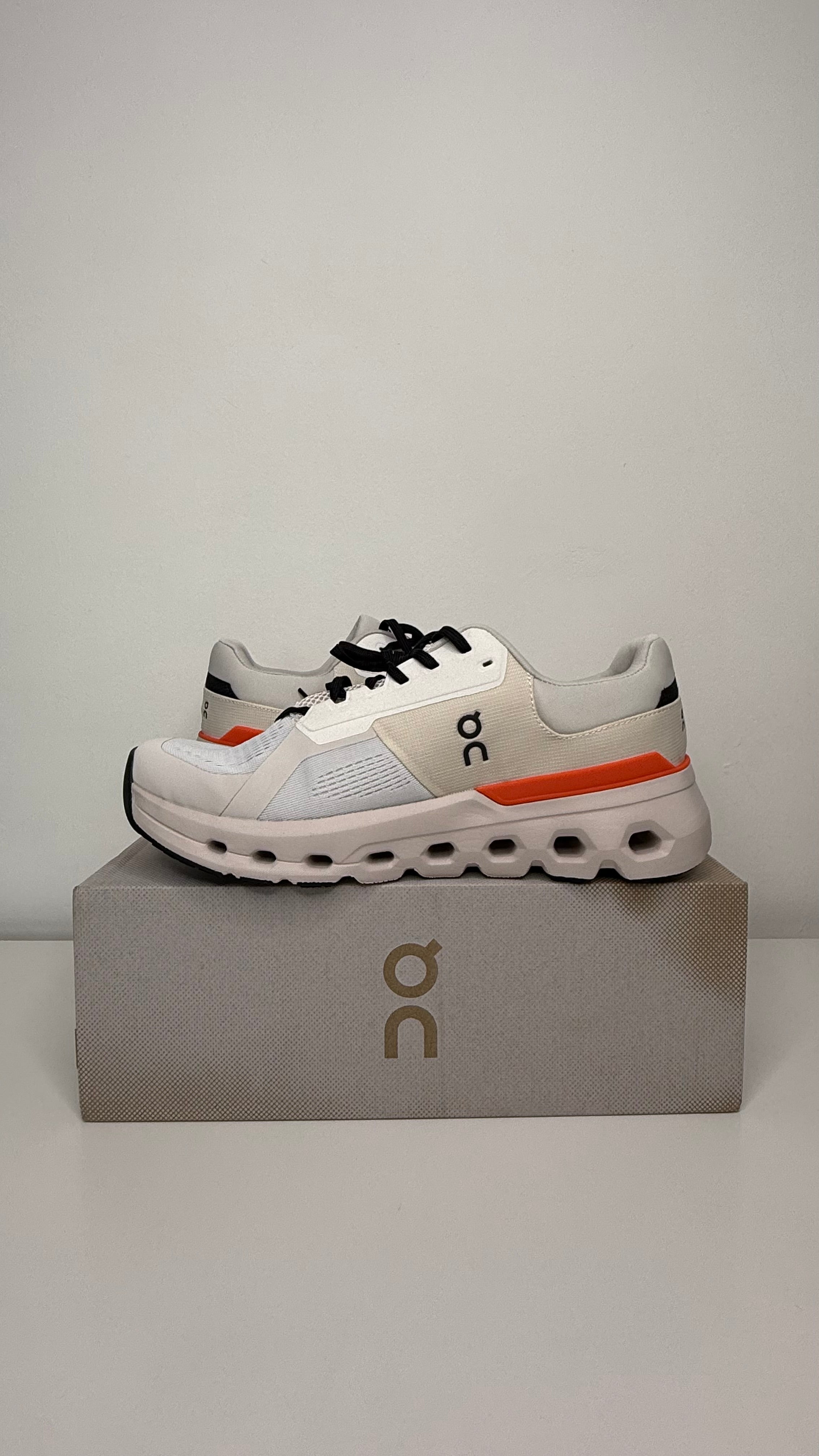 On Running Cloudrunner 2 White Sand - PRONTA ENTREGA