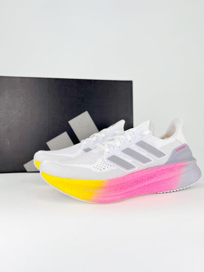 Tênis Adidas Ultraboost 5