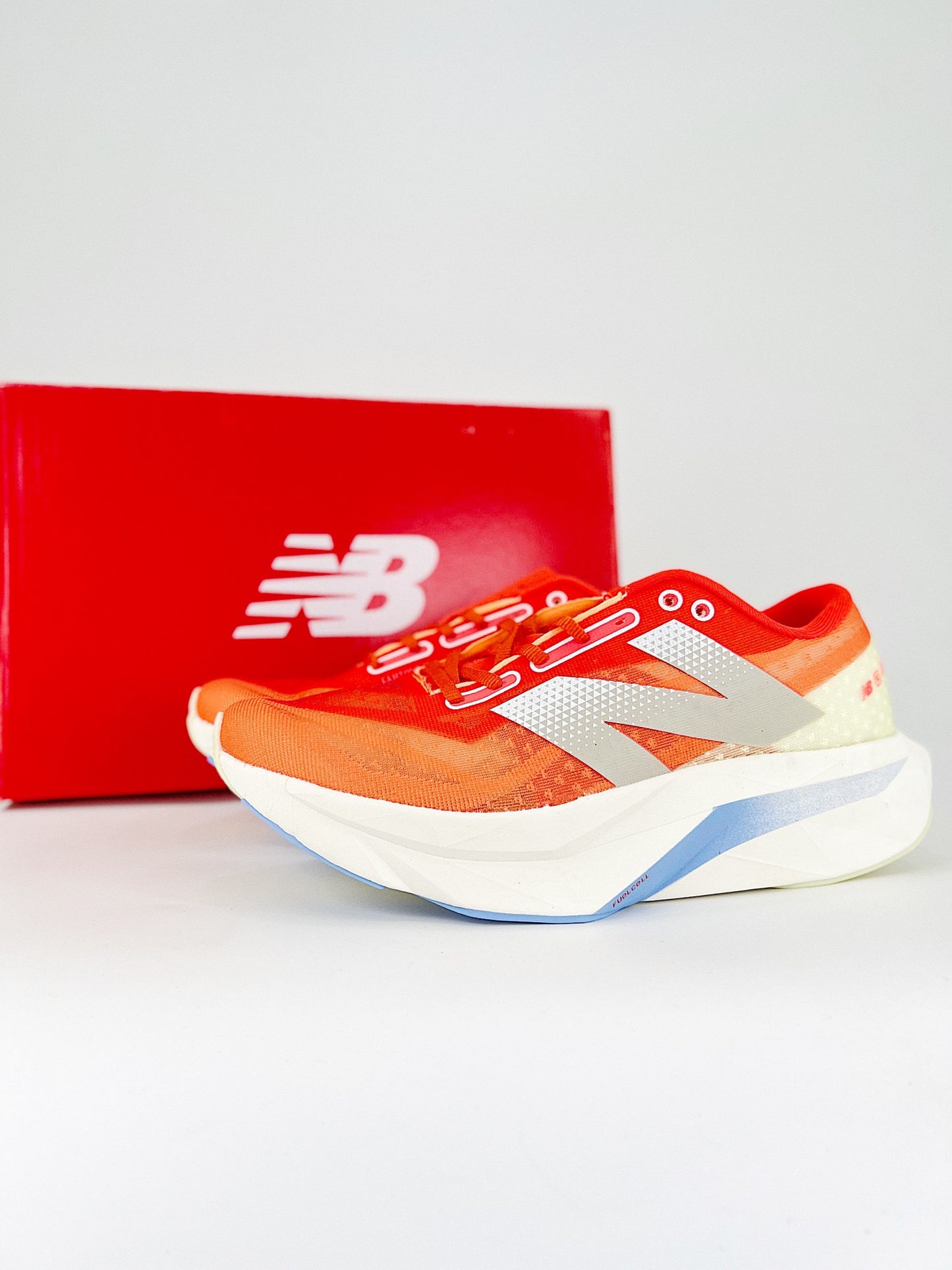 Tênis New Balance Fuelcell Supercomp Elite V4