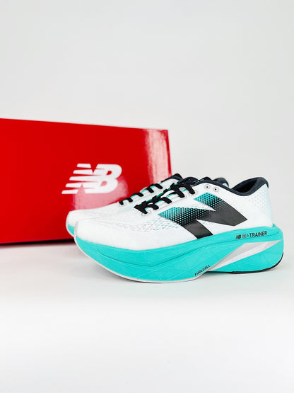 Tênis New Balance Fuelcell Supercomp Trainer V3