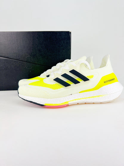 Tênis Adidas UltraBoost 21