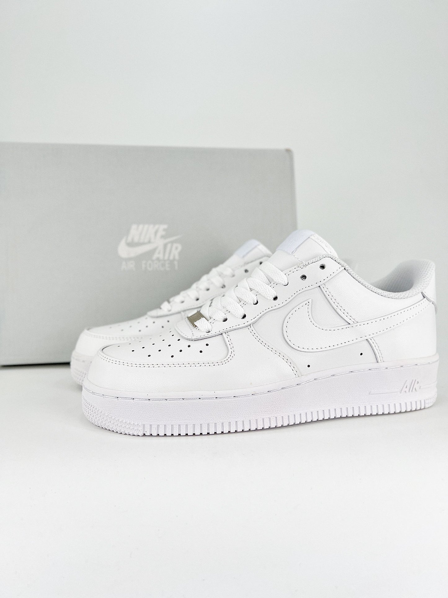 Nike Air Force 1  White