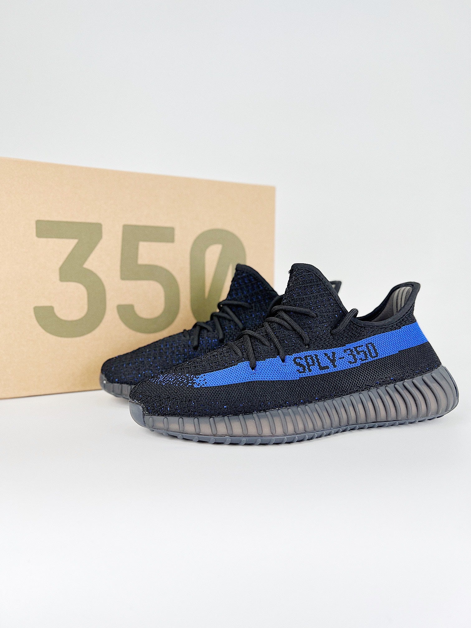Adidas Yeezy Boost 350 V2 Dazzling Blue