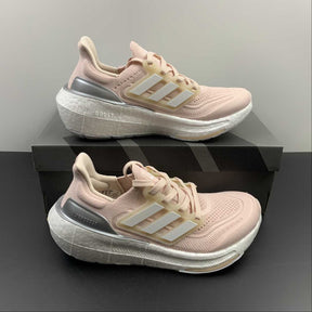 Tênis Adidas UltraBoost Light 23