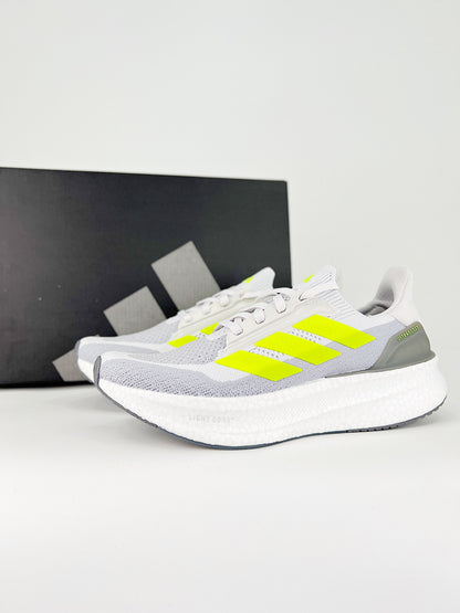 Tênis Adidas Ultraboost 5x