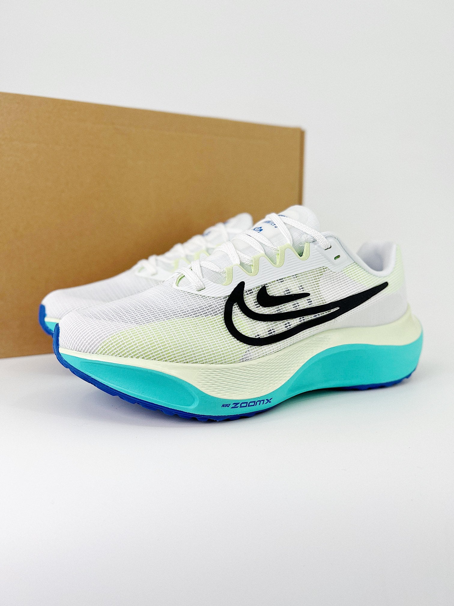Tênis Nike Zoom Fly 5
