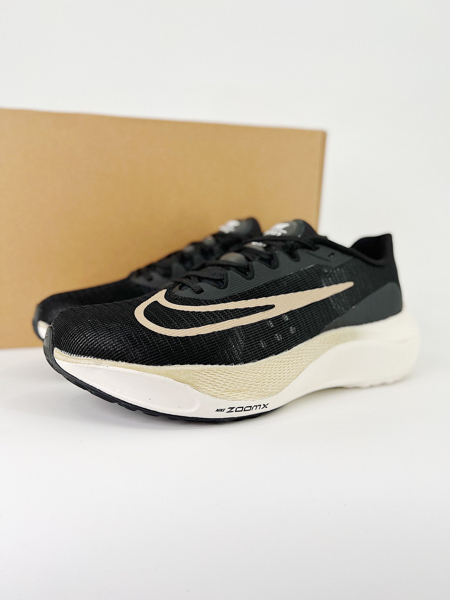 Tênis Nike Zoom Fly 5