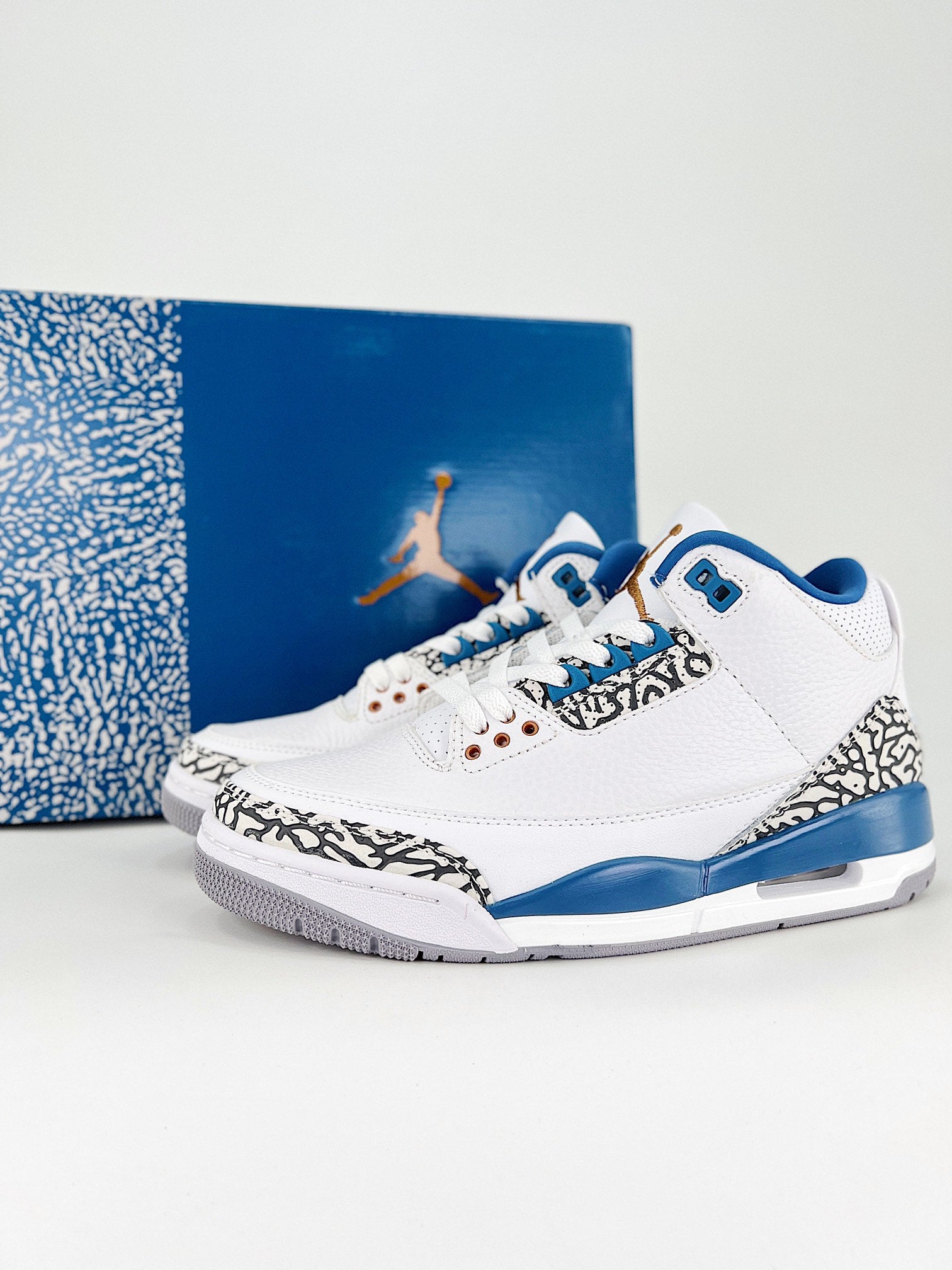 Air Jordan 3 Wizards True Blue and Copper