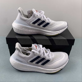 Tênis Adidas UltraBoost Light 23