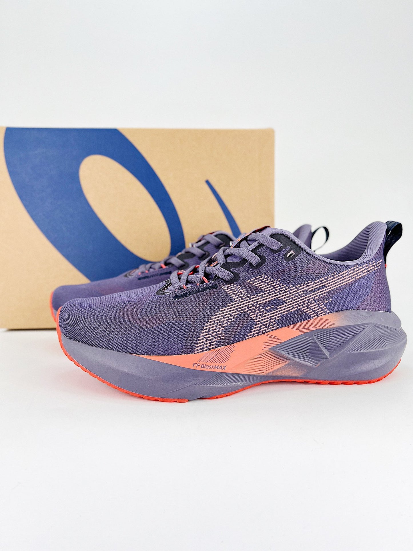 Tênis Asics Novablast 5