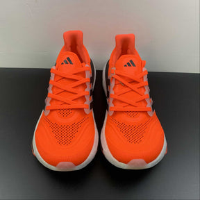 Tênis Adidas UltraBoost Light 23