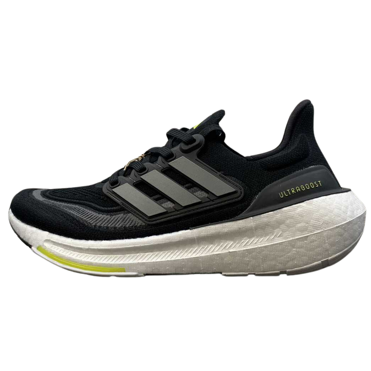 Tênis Adidas UltraBoost Light 23