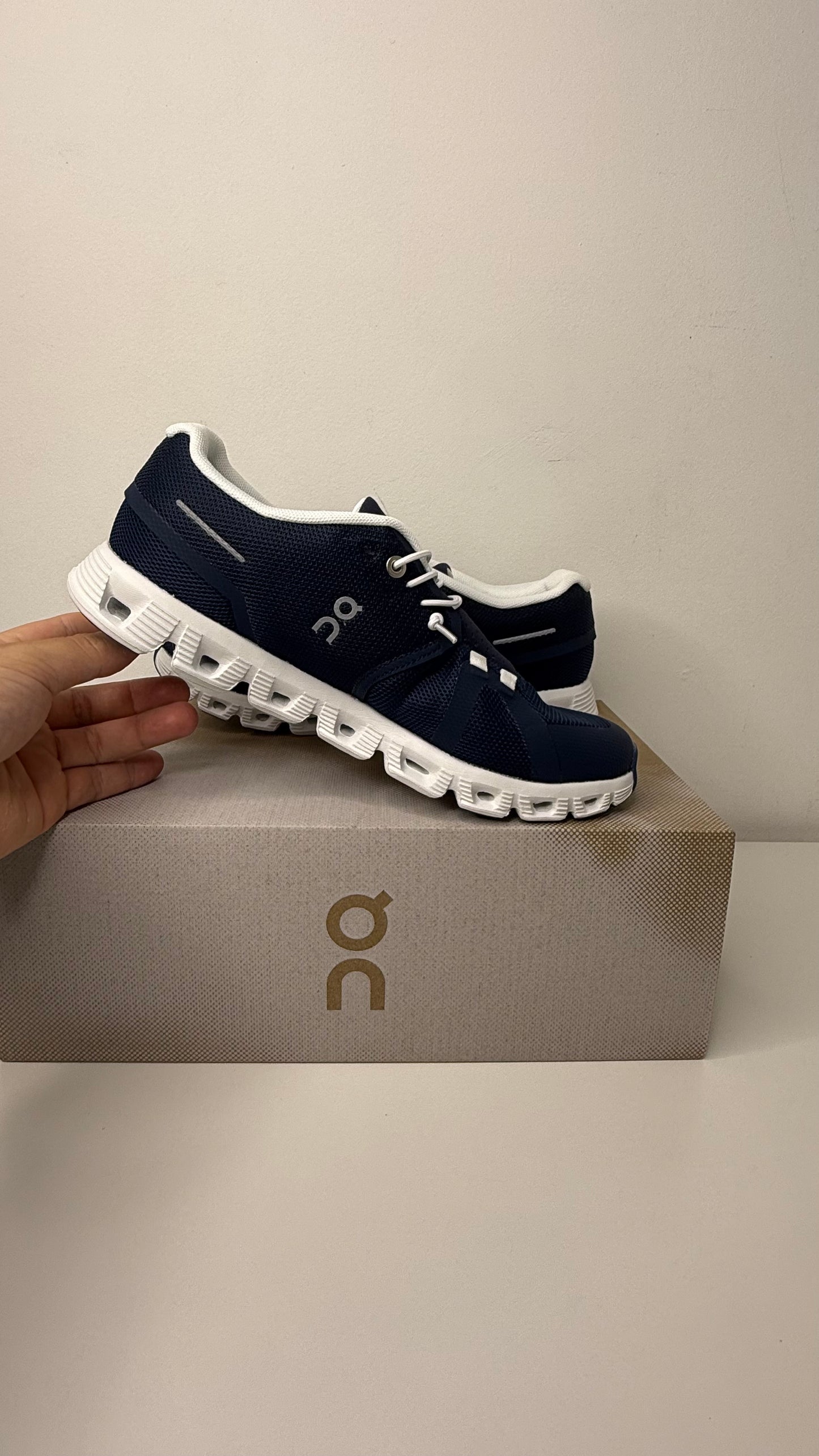 Tênis On Running Cloud 5 - PRONTA ENTREGA