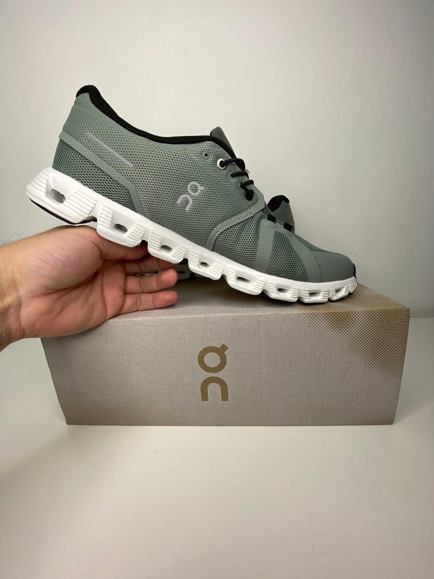 Tênis On Running Cloud 5 - PRONTA ENTREGA