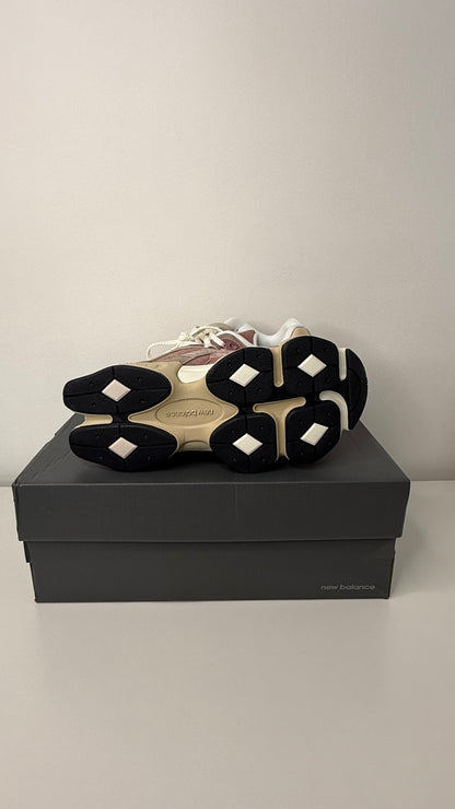 New Balance 9060 Sparrow Flat Taupe - PRONTA ENTREGA