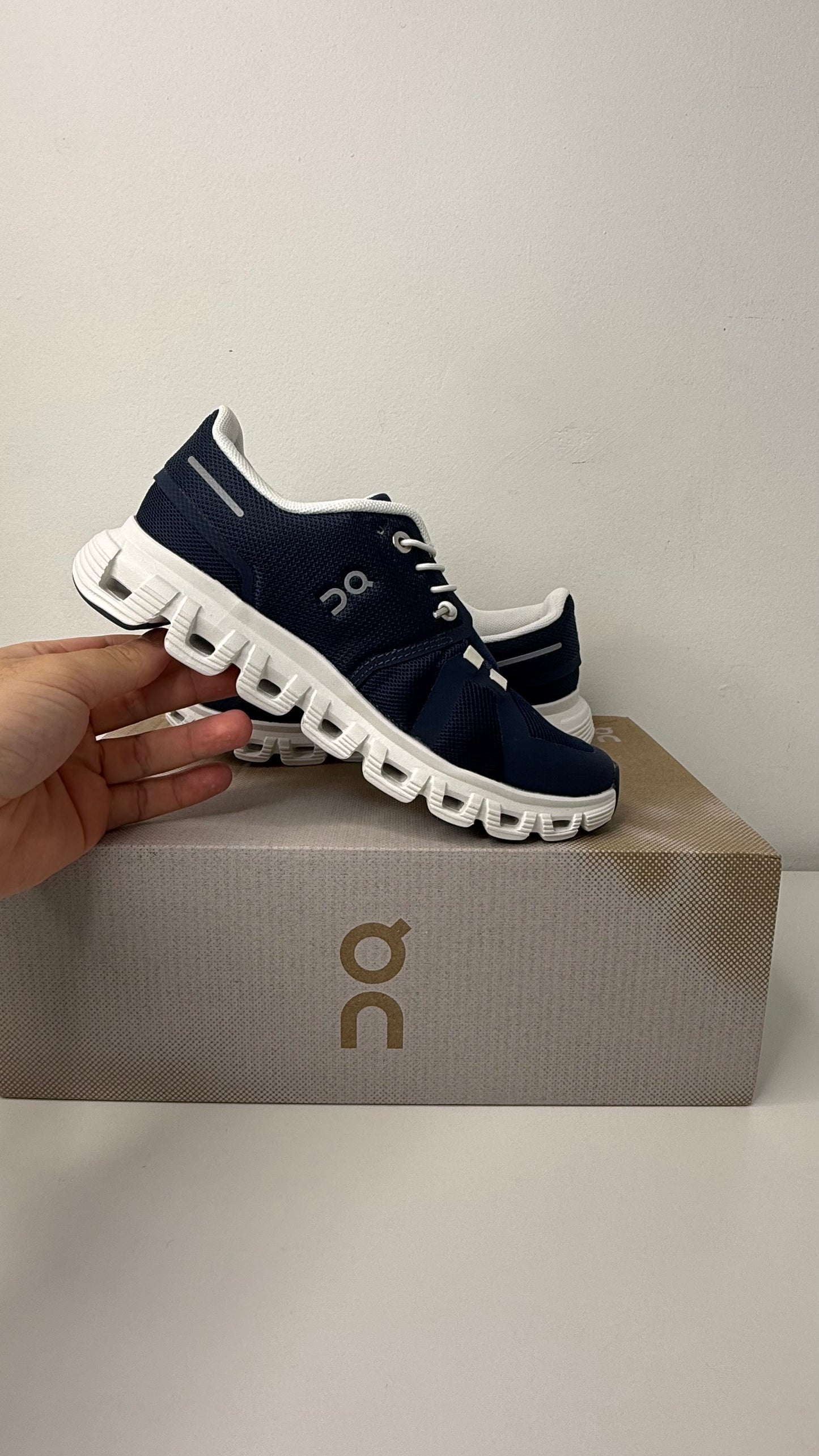 Tênis On Running Cloud 6 - PRONTA ENTREGA