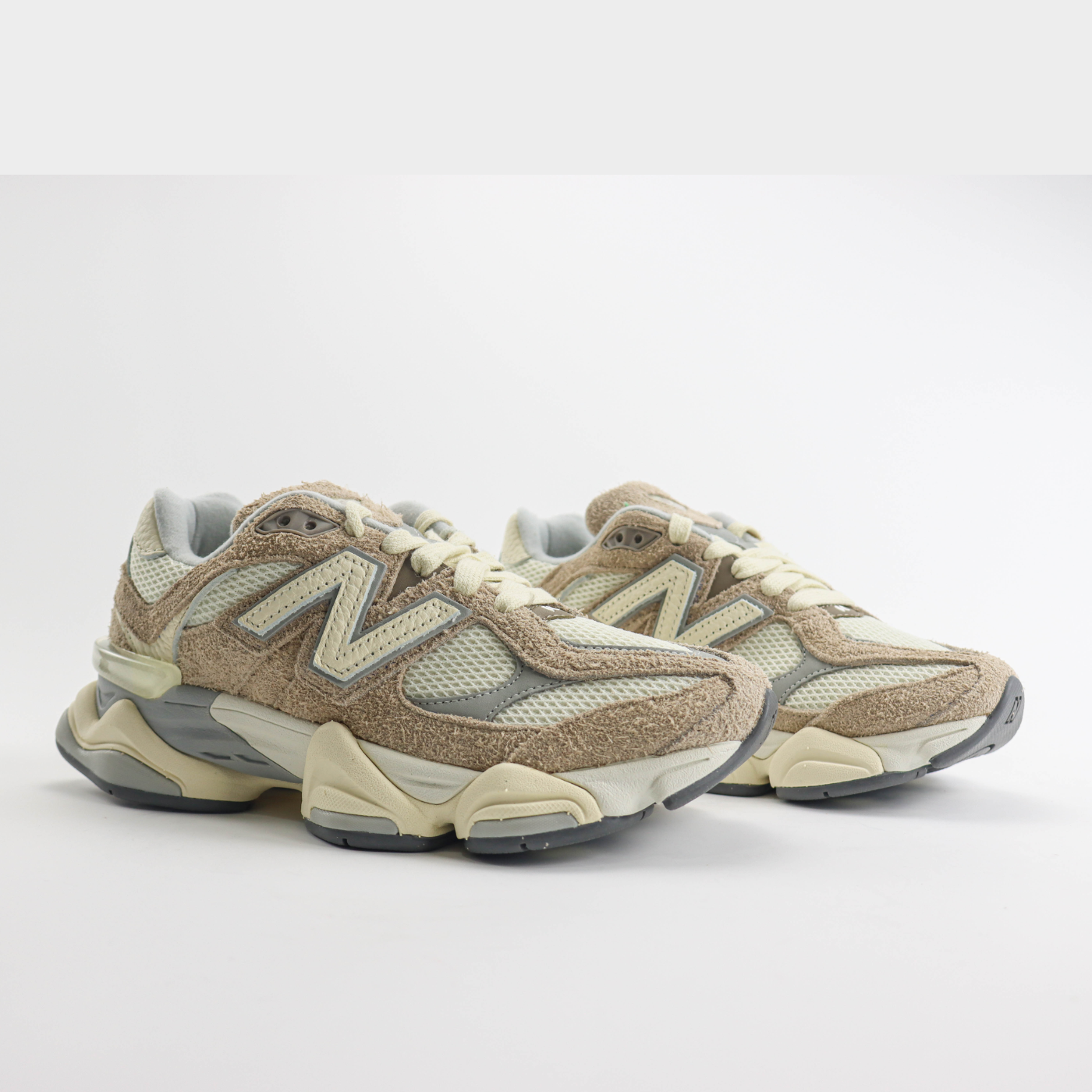 New Balance 9060 Driftwood Stone Pink