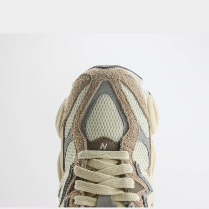 New Balance 9060 Driftwood Stone Pink