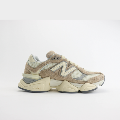 New Balance 9060 Driftwood Stone Pink