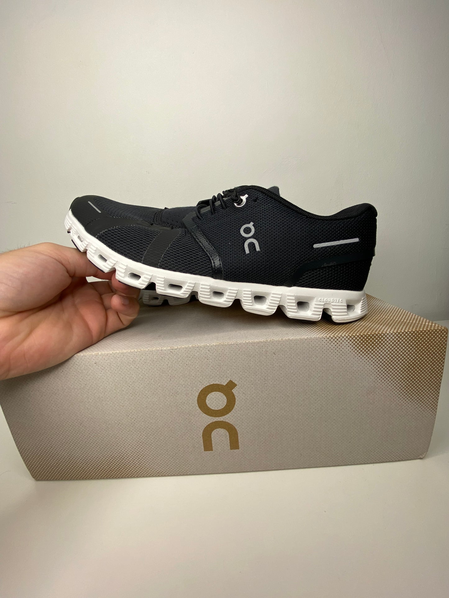 Tênis On Running Cloud 5 - PRONTA ENTREGA