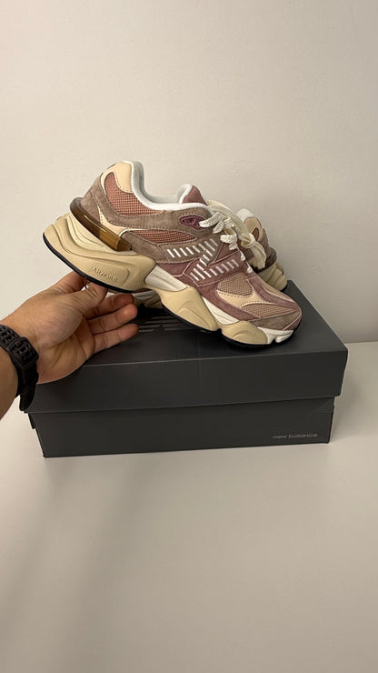 New Balance 9060 Sparrow Flat Taupe - PRONTA ENTREGA