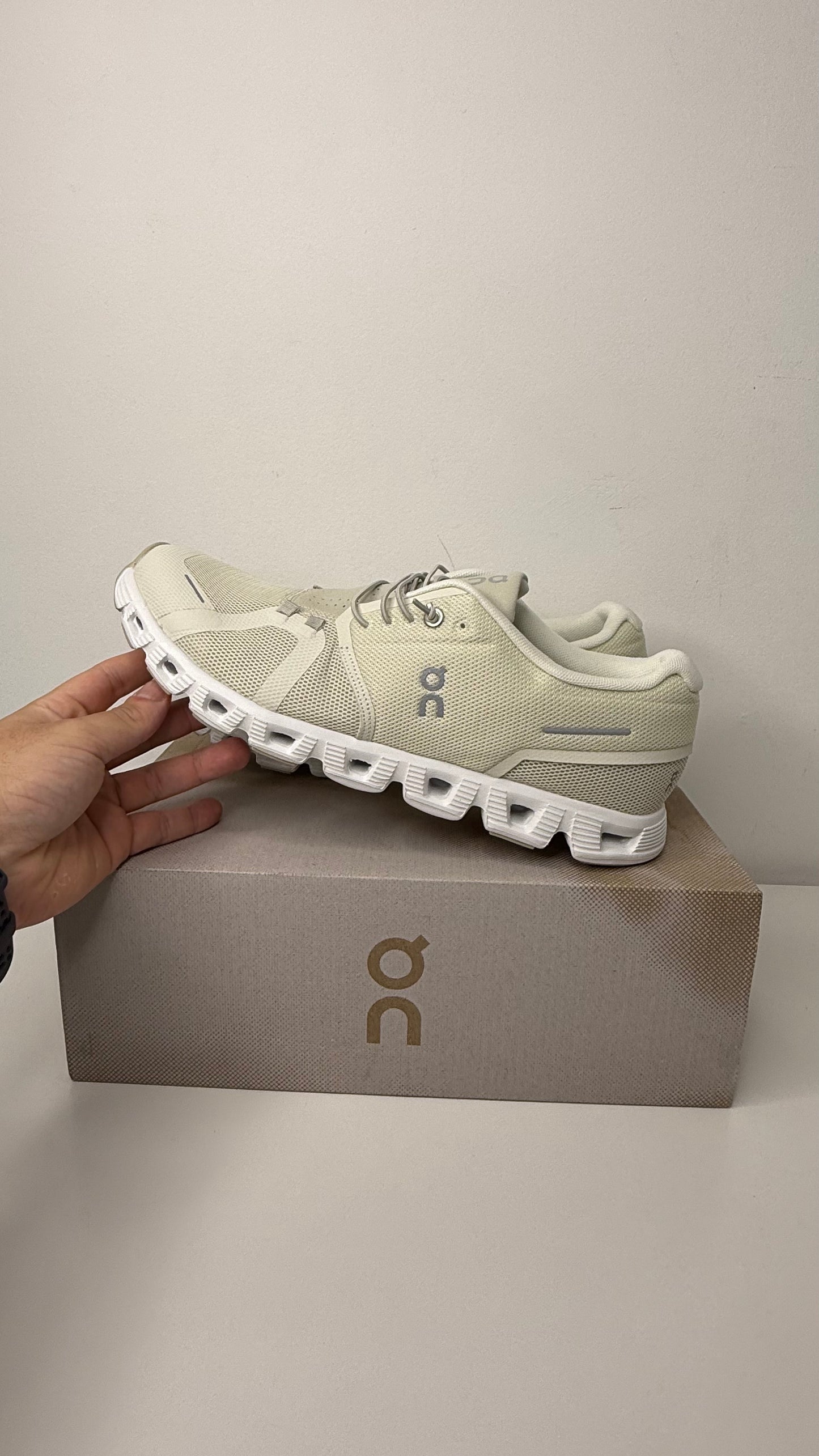 Tênis On Running Cloud 5 - PRONTA ENTREGA