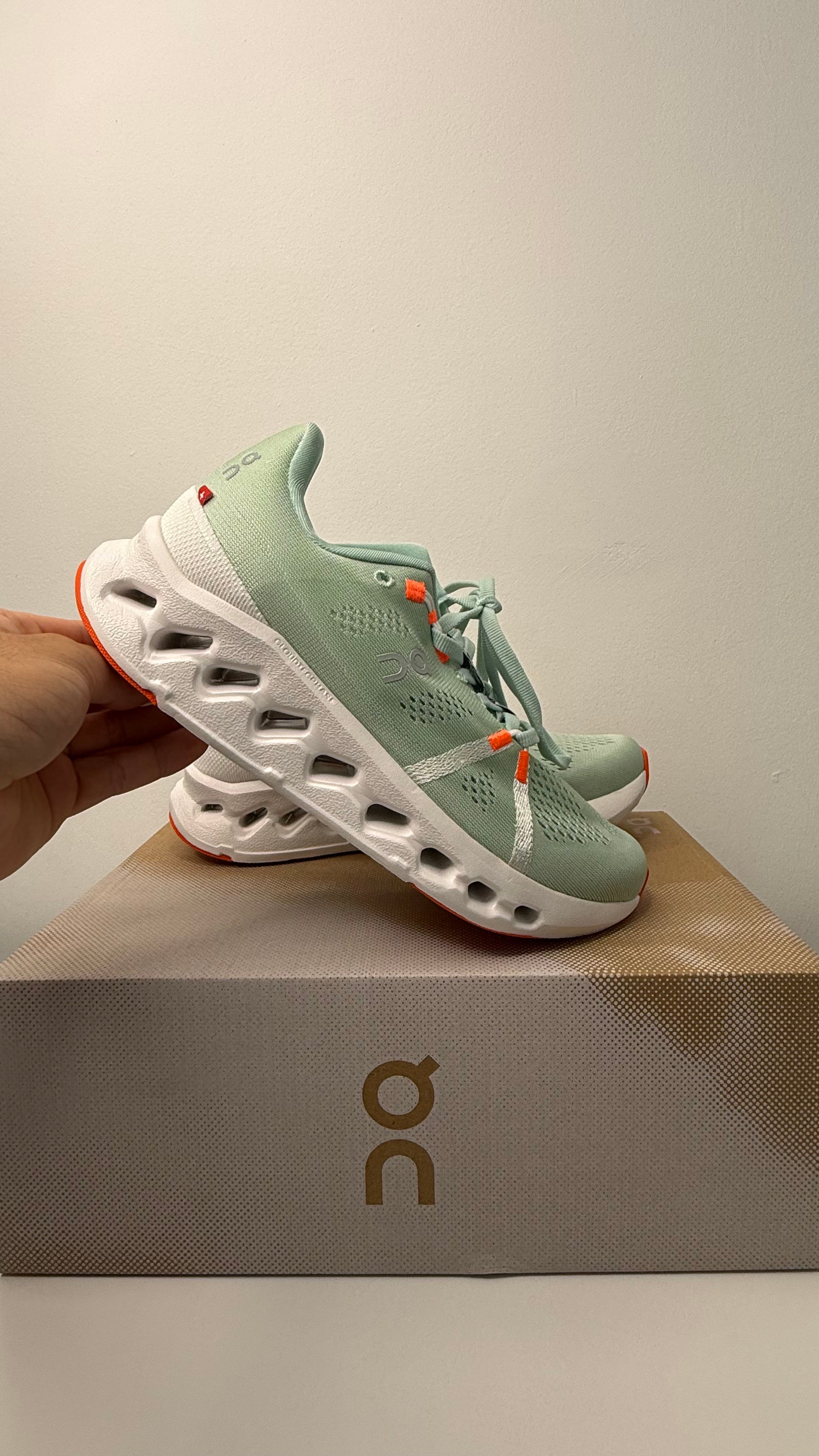 On Running Cloudsurfer Creek Branco - PRONTA ENTREGA