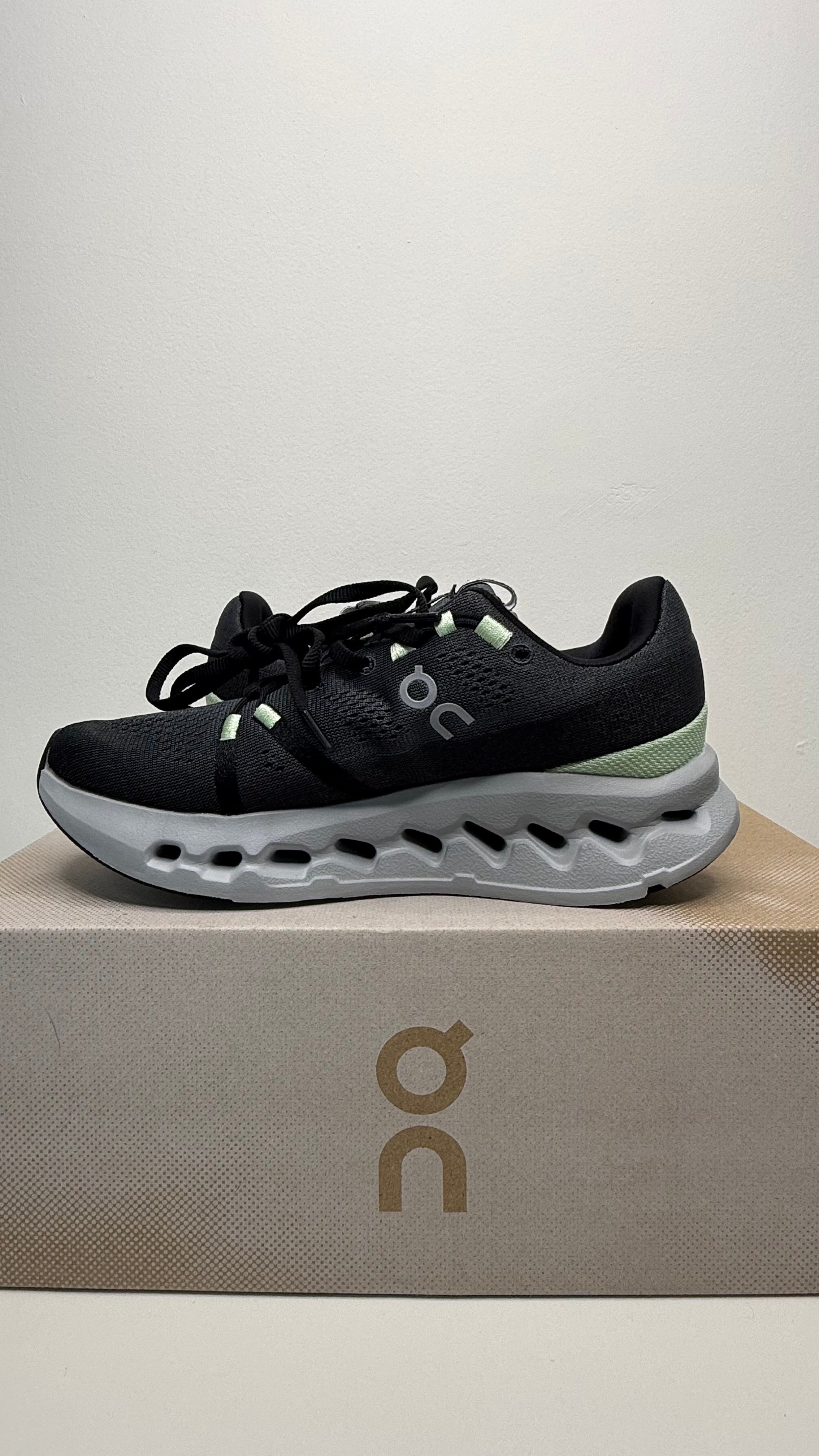 On Running Cloudsurfer Iron Glacier - PRONTA ENTREGA