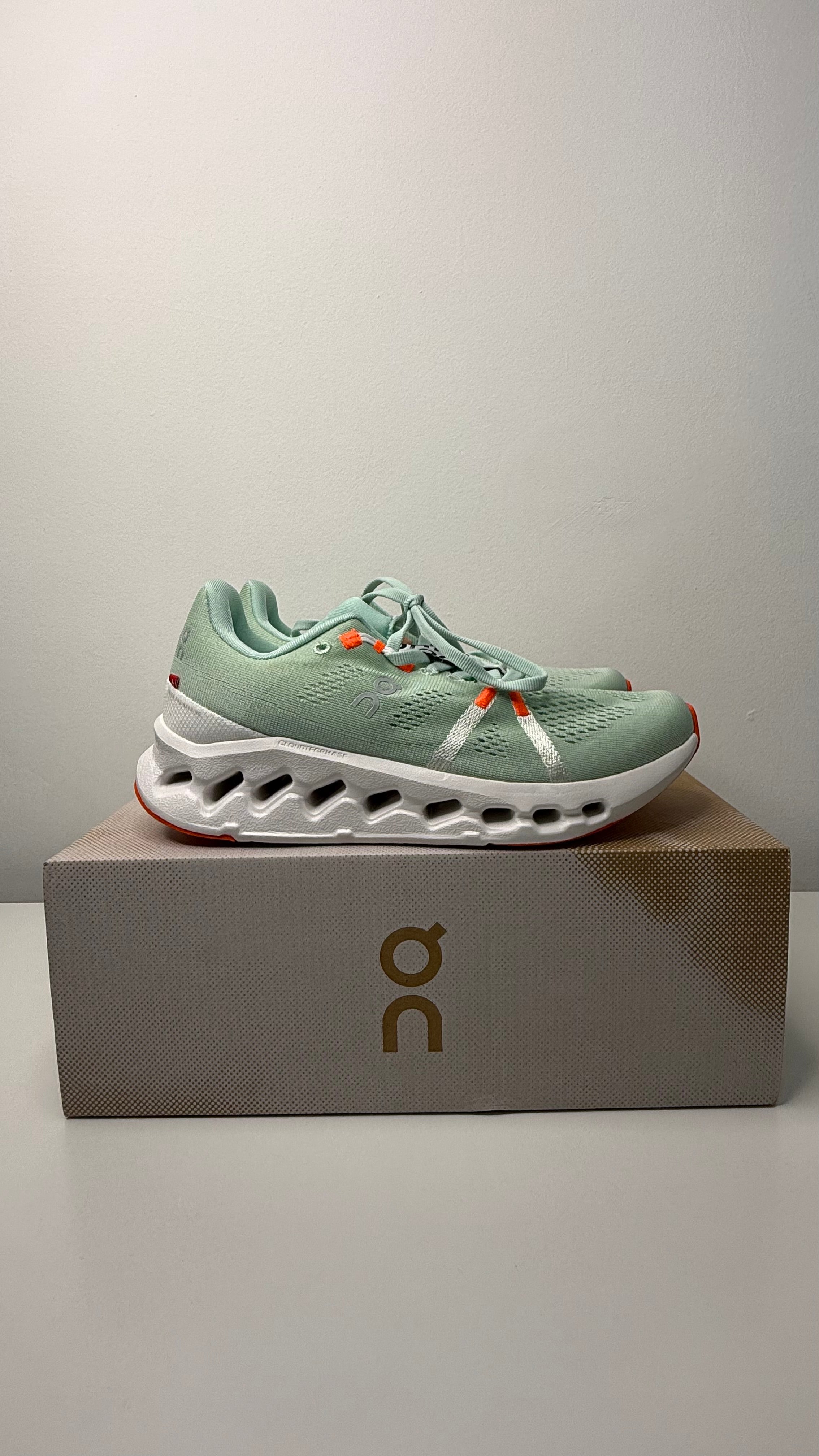 On Running Cloudsurfer Creek Branco - PRONTA ENTREGA