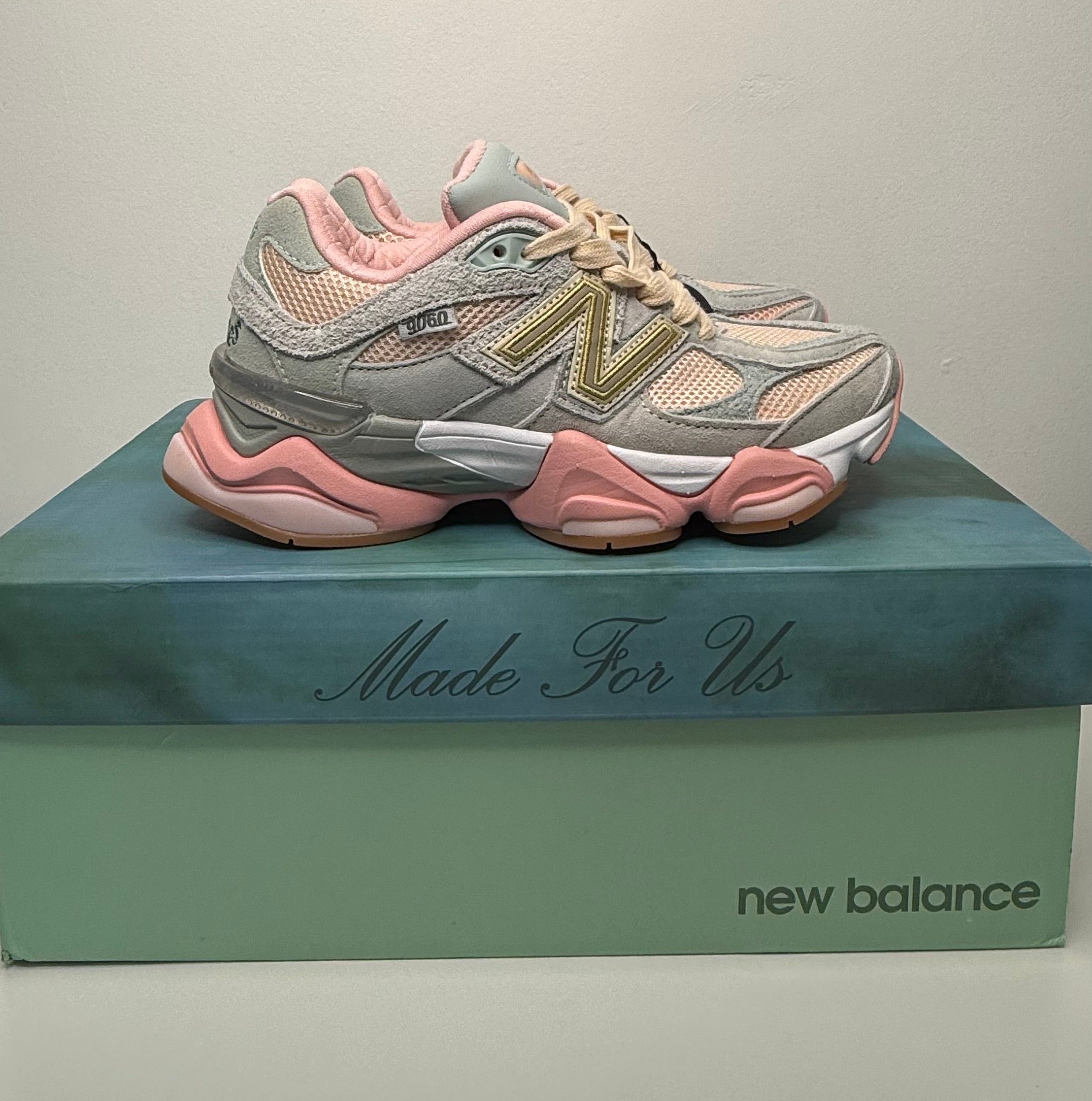 Joe Freshgoods x New Balance 9060 Baby Shower Blue - PRONTA ENTREGA