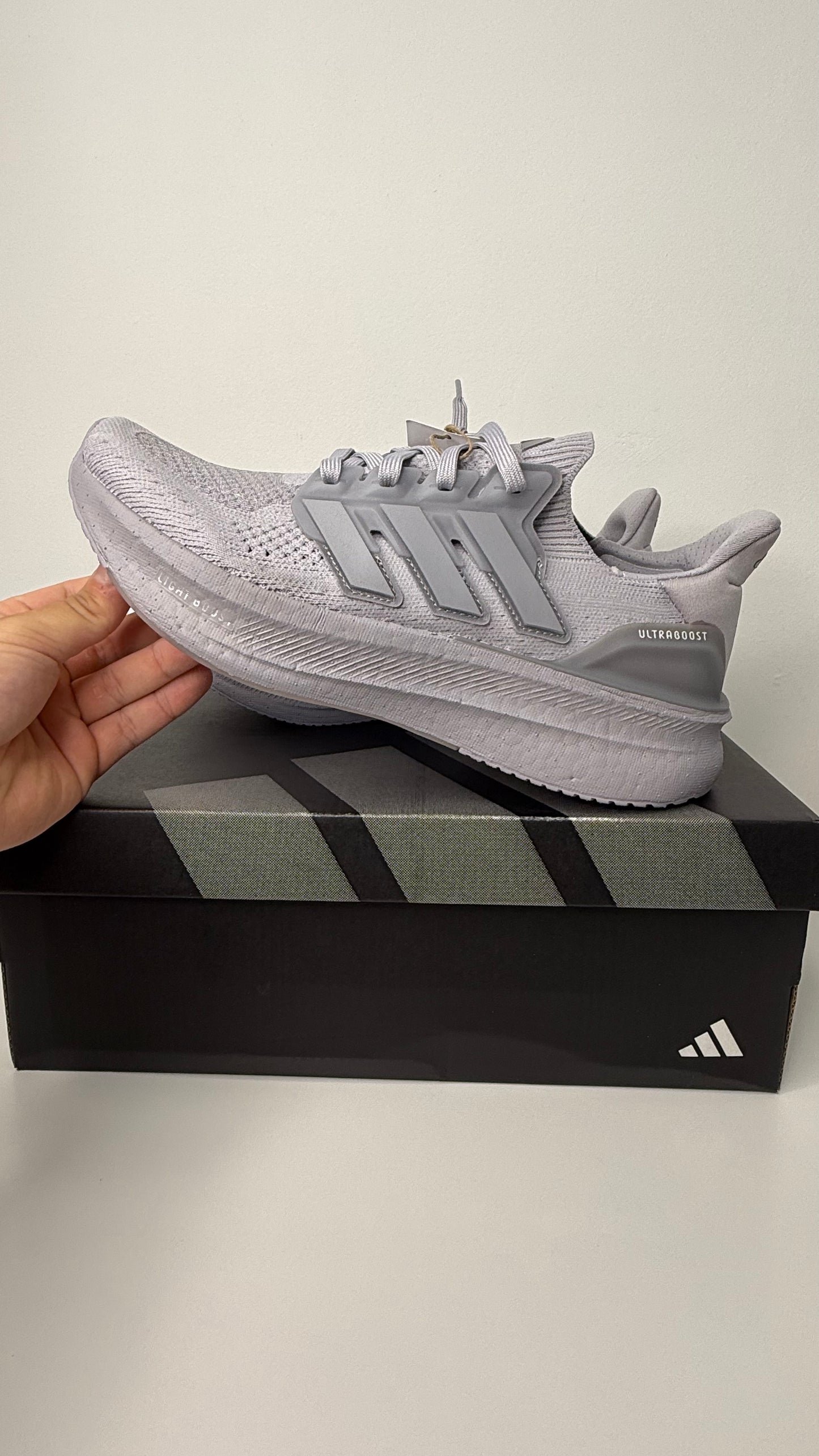 Tênis Adidas Ultraboost 5 - PRONTA ENTREGA