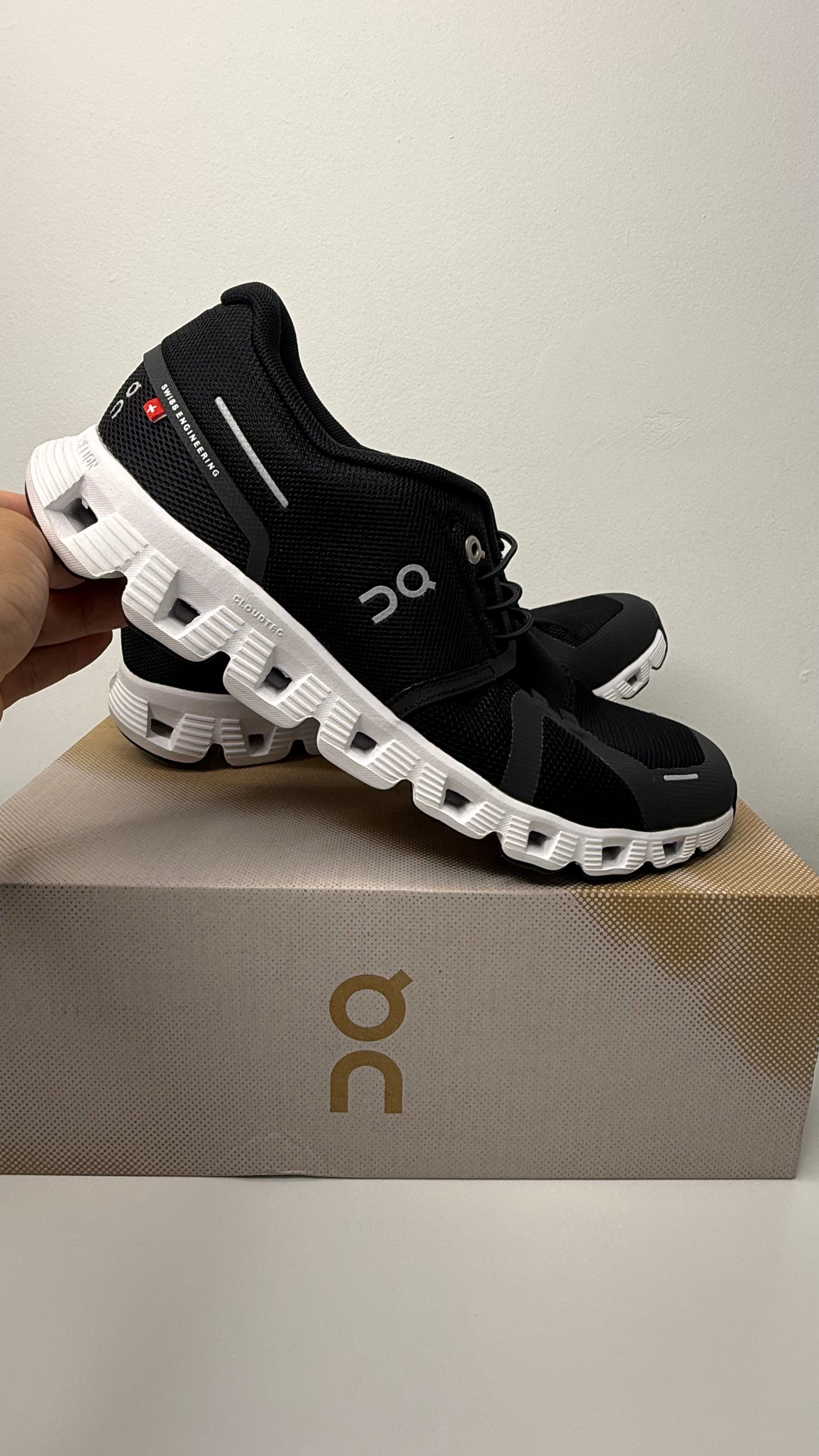 Tênis On Running Cloud 5 - PRONTA ENTREGA