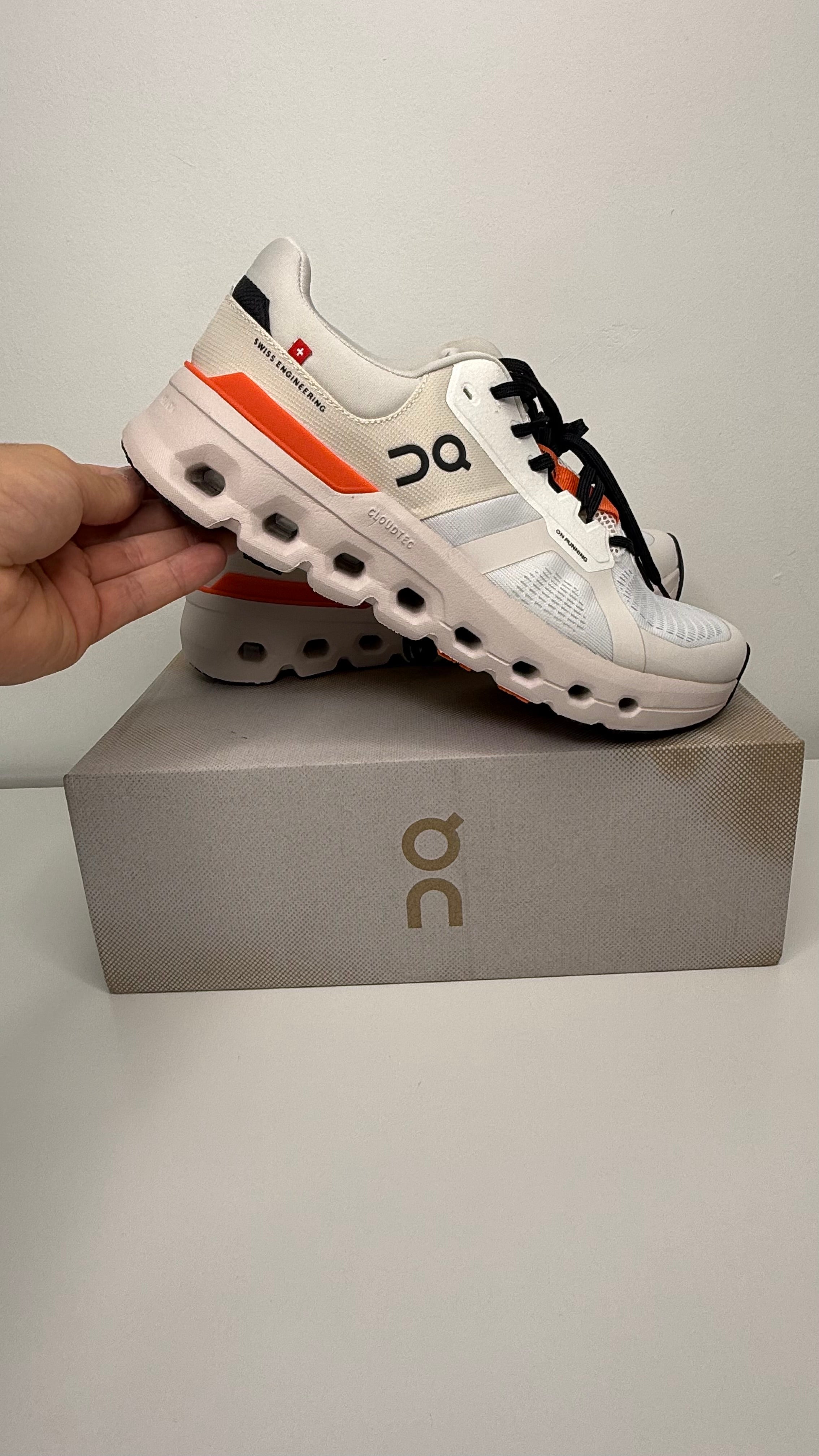 On Running Cloudrunner 2 White Sand - PRONTA ENTREGA