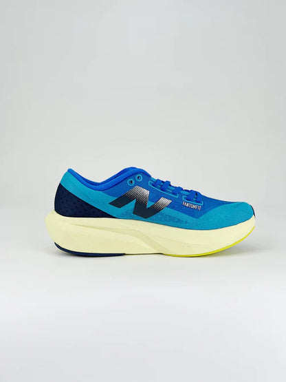 Tênis New Balance FuelCell Rebel V4