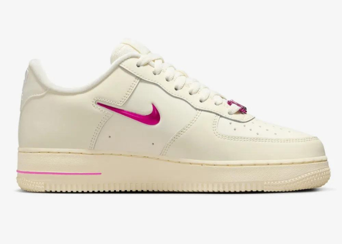 Nike Air Force 1 Low SE Coconut Milk Playful Pink