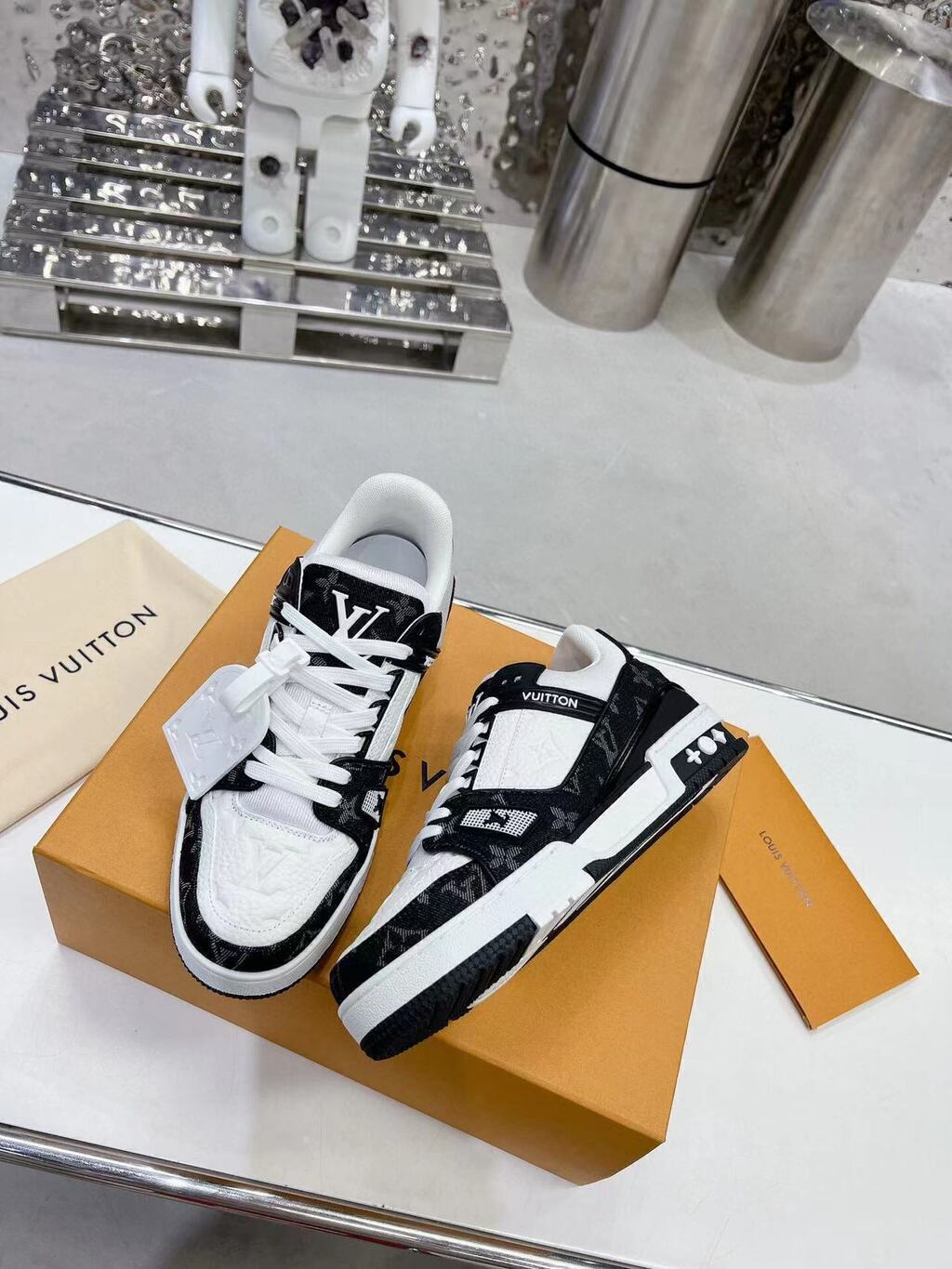 Tênis LV Trainer