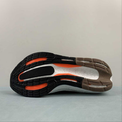 Tênis Adidas UltraBoost Light 23