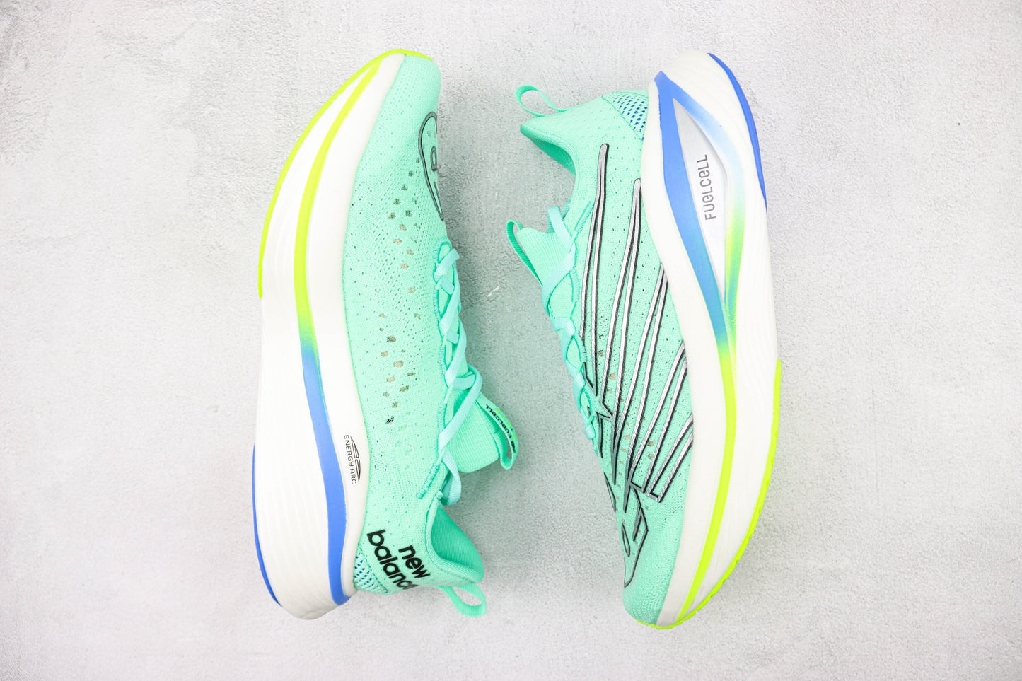 Tênis New Balance Fuelcell Supercomp Elite V3