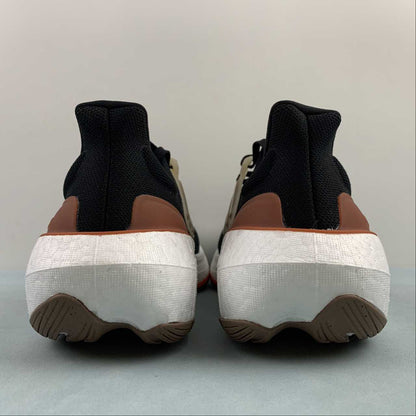 Tênis Adidas UltraBoost Light 23