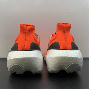 Tênis Adidas UltraBoost Light 23