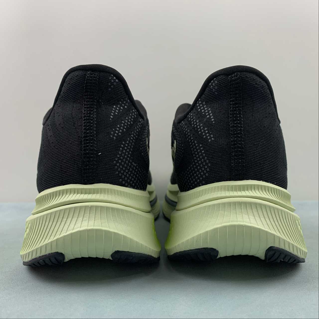 Tênis New Balance Fuelcell Supercomp Trainer V2